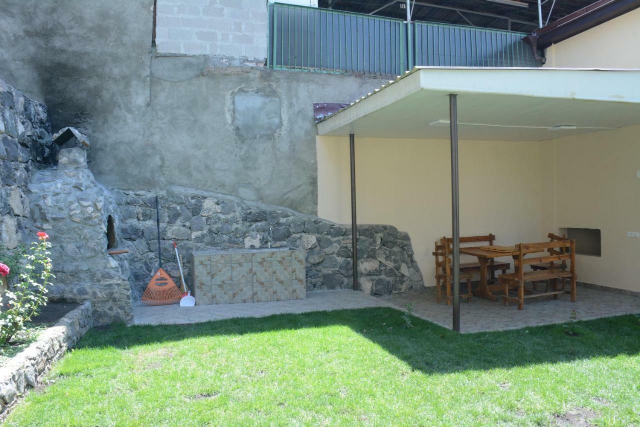 Holiday Home On Aygestan 11 Erevan Esterno foto