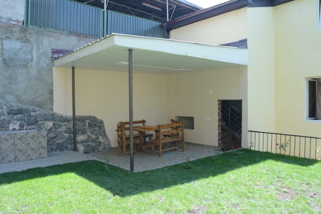 Holiday Home On Aygestan 11 Erevan Esterno foto